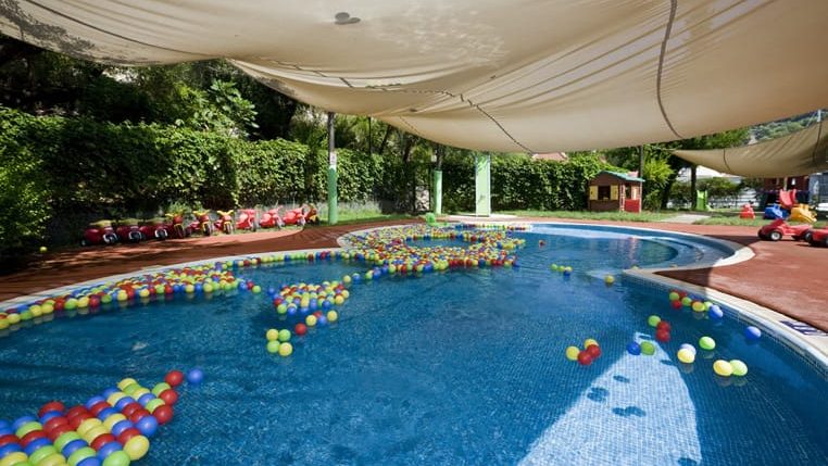 Activity Center’da gençler
