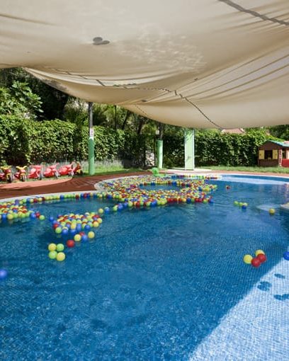 Activity Center’da gençler